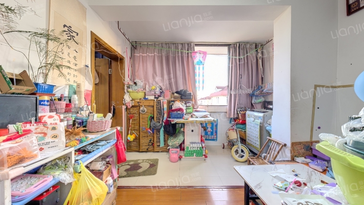 高东新村二手房实景图