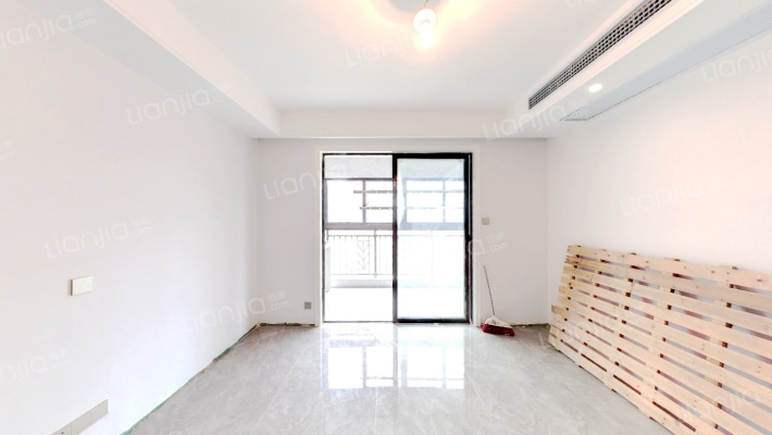 禹洲华侨城一期二手房实景图