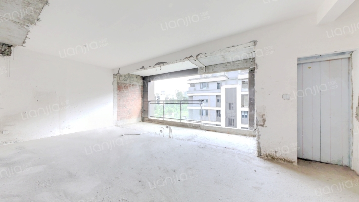 东叁金茂逸墅二手房实景图