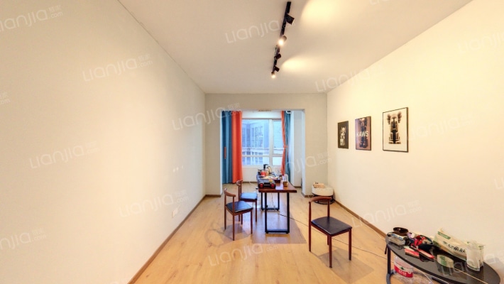 凤凰湾驭峰二手房实景图