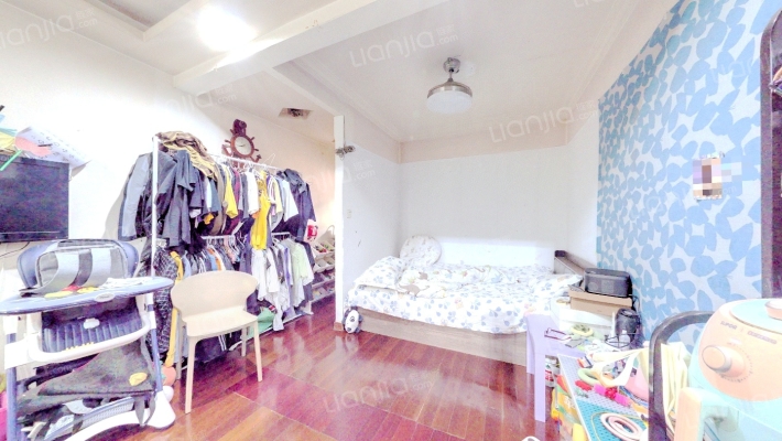 绿川新苑北区二手房实景图