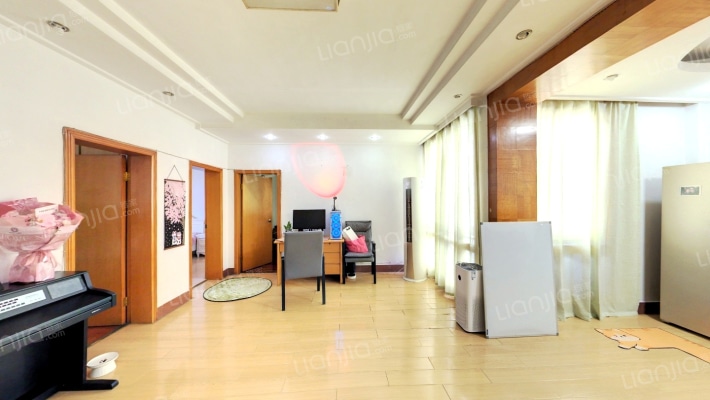 芙蓉实业公司宿舍二手房实景图