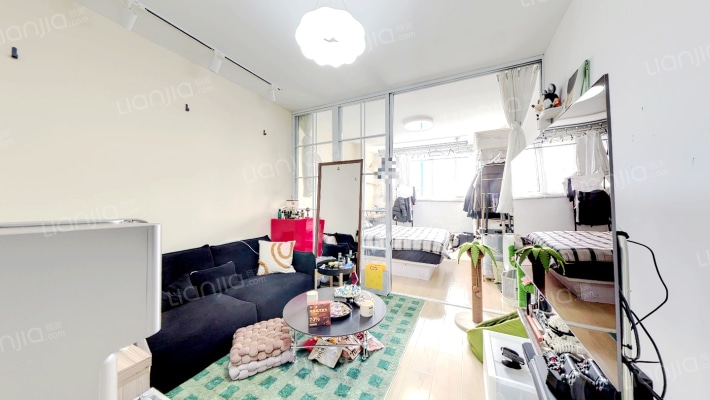 白大楼二手房实景图