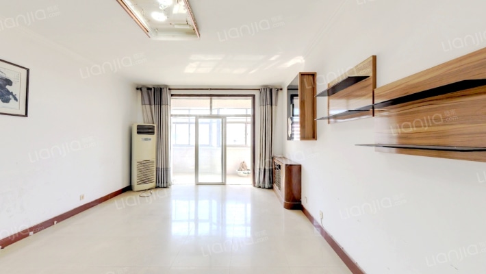 东三教生活区A团二手房实景图