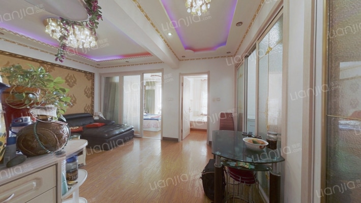 华泰财富广场二手房实景图