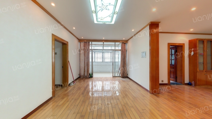 啤酒厂宿舍二手房实景图