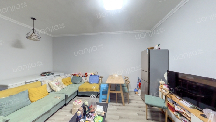 鲜花优活居二手房实景图