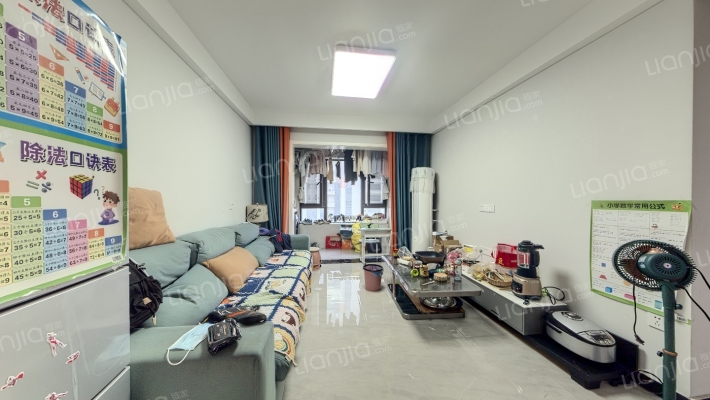 万华城郁香苑二手房实景图