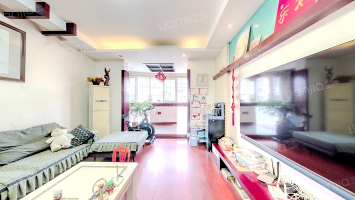 春晓华庭二手房实景图