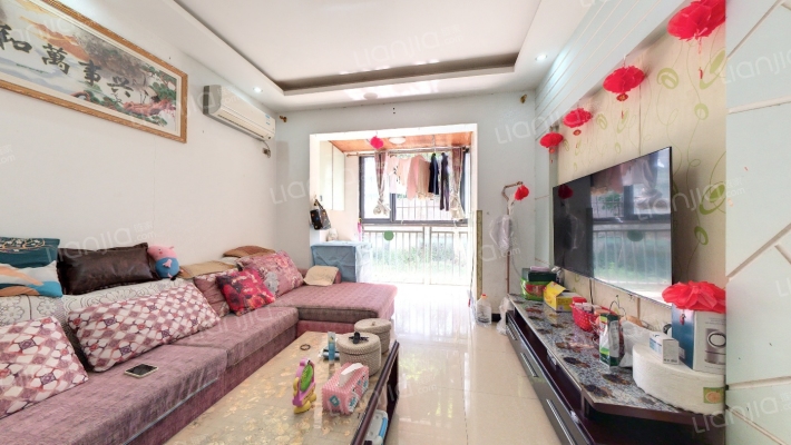 颜龙山水城二手房实景图