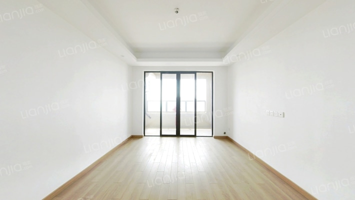 新力龙湾二期二手房实景图