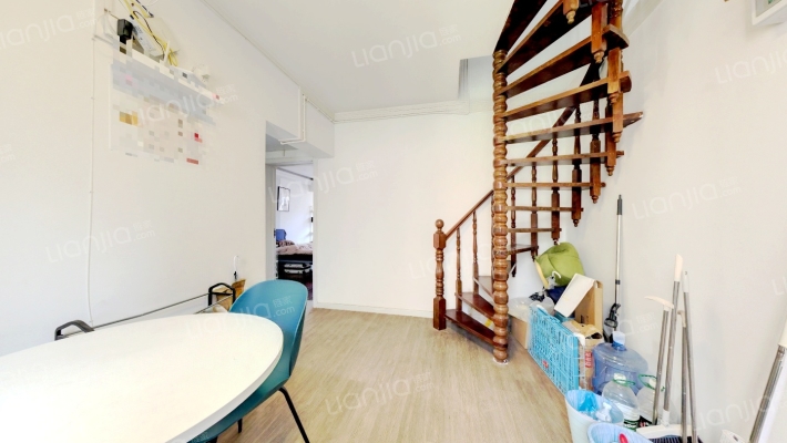 控江路1455弄二手房实景图