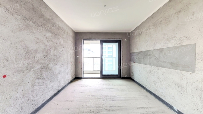 融创溪山春晓二期二手房实景图