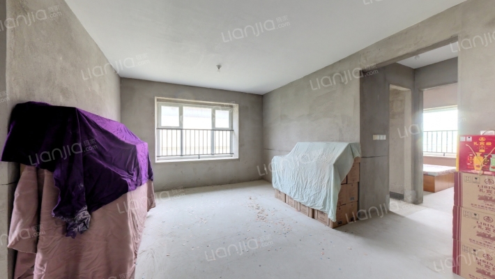 海信波尔多小镇二手房实景图