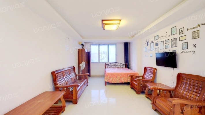 青年公寓二手房实景图