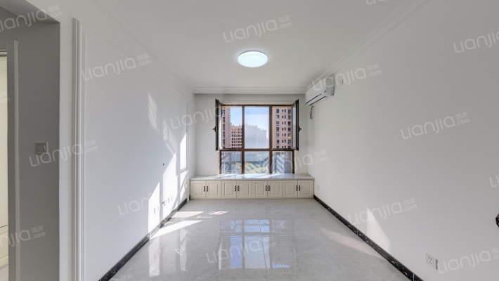 大连港天下粮仓二手房实景图