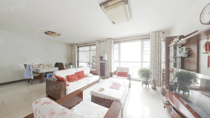 纳帕溪谷二手房实景图