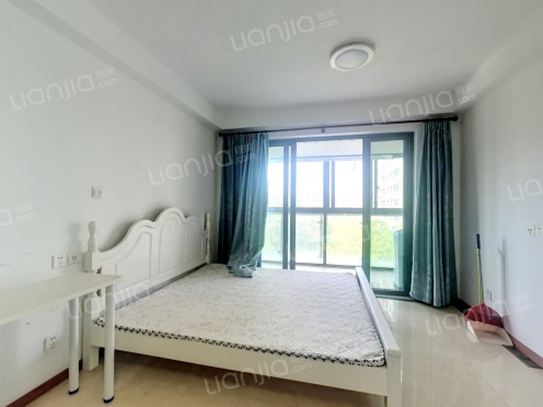 整租·幸福未来花园 1室1厅 东南