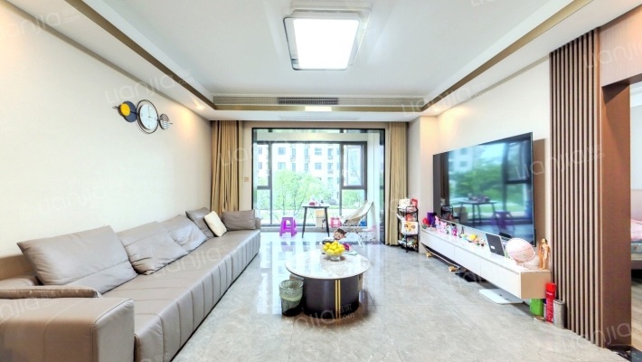 朗悦府静园二手房实景图