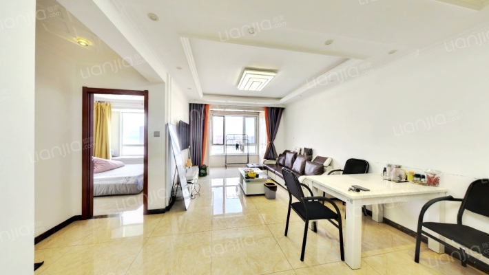 万达江畔华城A区二手房实景图