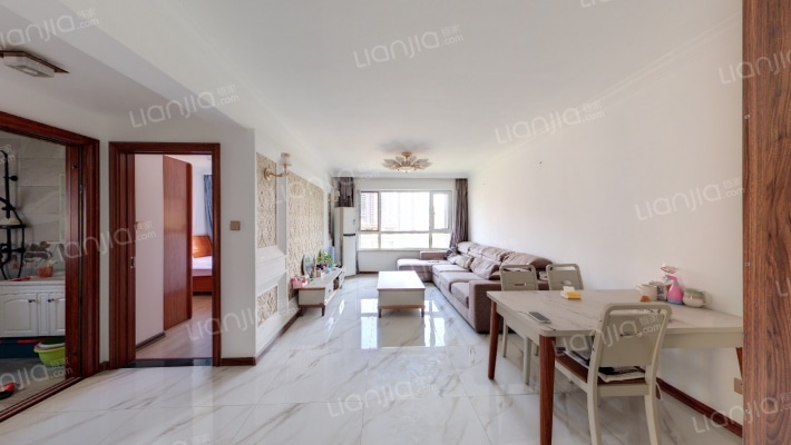 美的城二手房实景图