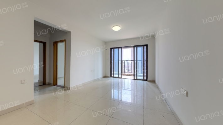 路劲天隽峰二手房实景图