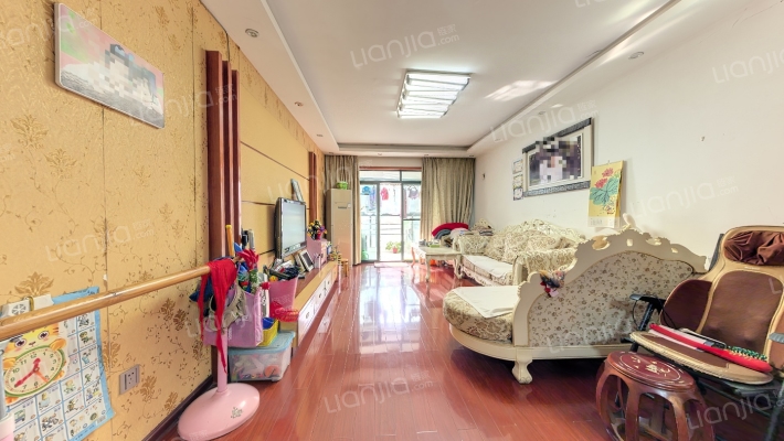宝业城市绿苑东区二手房实景图