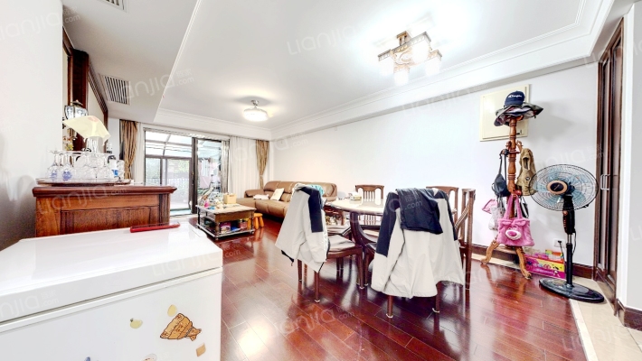 金地艺境(宝山)二手房实景图