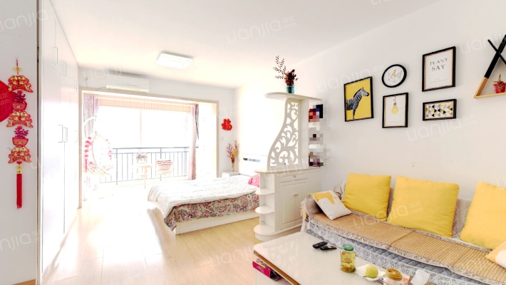 银和怡海国奥天地二手房实景图