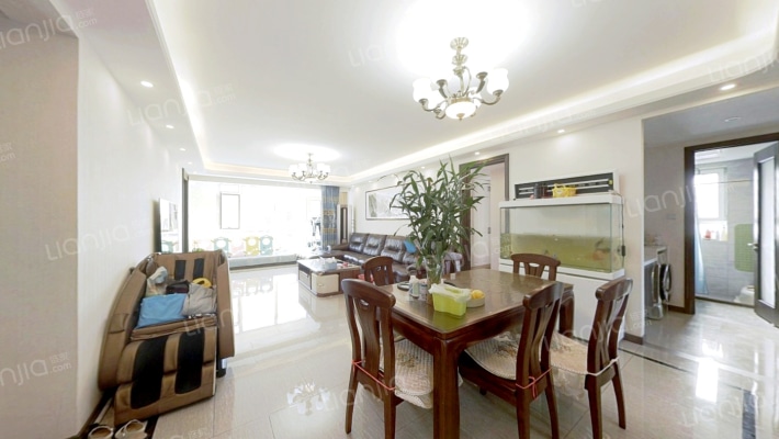 万科翡翠公园一期二手房实景图