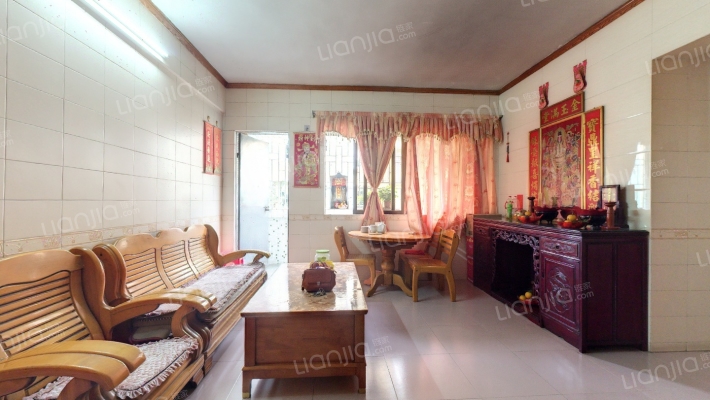 新怡邨二手房实景图