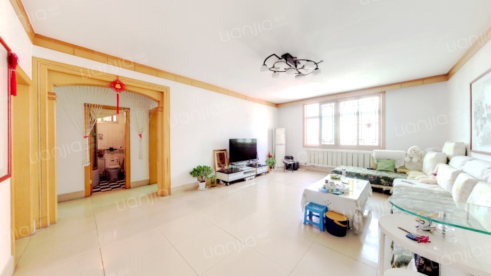 临潼区大庆路武装部二手房实景图