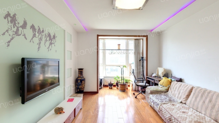 七彩阳光二手房实景图