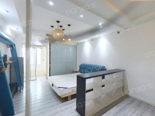 整租·世茂新界 1室1厅 东