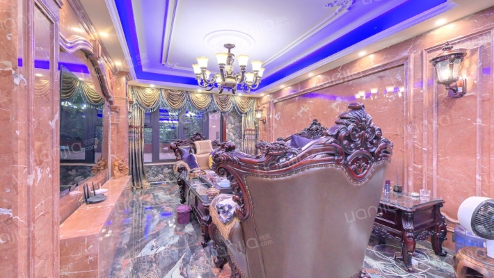 近水楼台二手房实景图