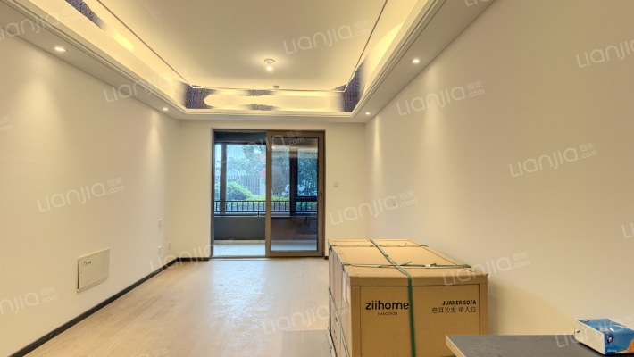 万科·东潮之滨二手房实景图