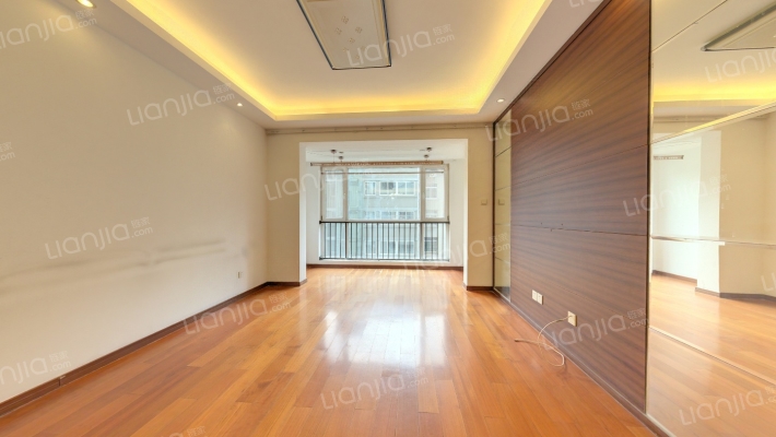 万科新地城二手房实景图