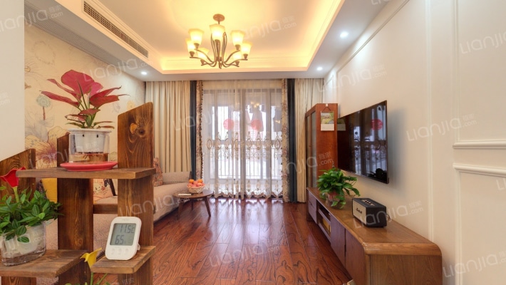 万宇名都花园二手房实景图