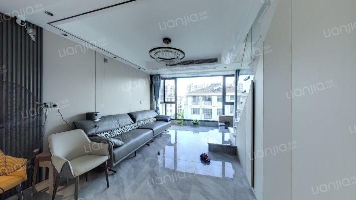 新高苑(一期)二手房实景图