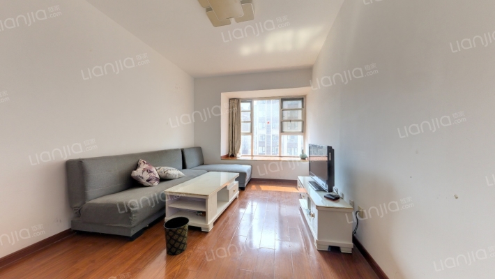 蓝润华府春天二手房实景图