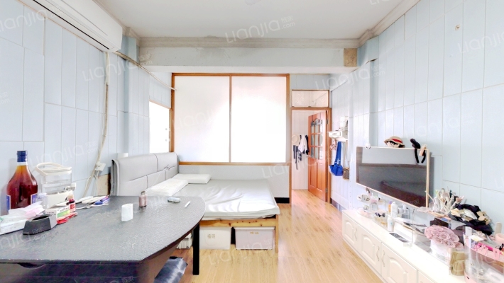 瓜果城综合楼二手房实景图