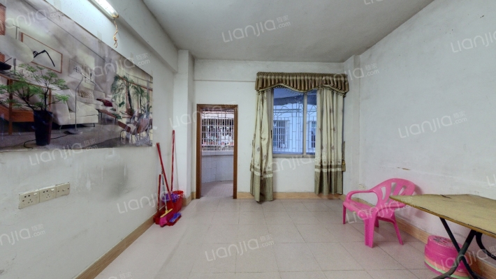 鸿运楼二手房实景图