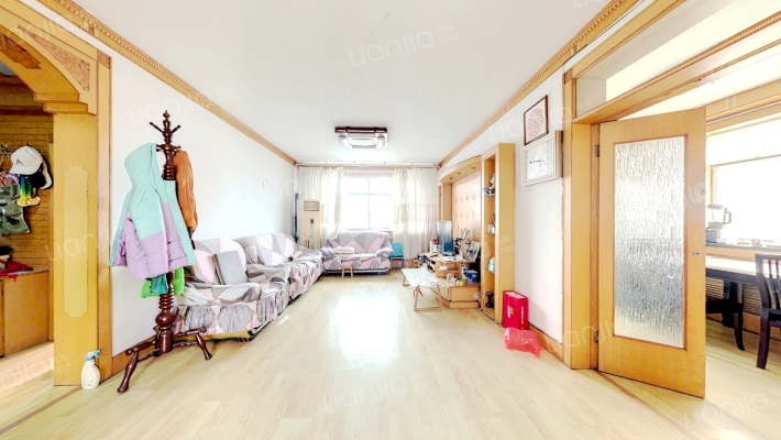 齐发小区二手房实景图