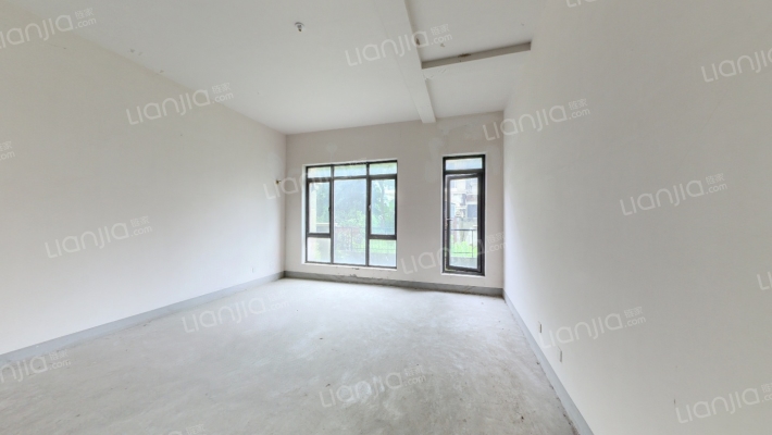 保利林语溪(别墅)二手房实景图