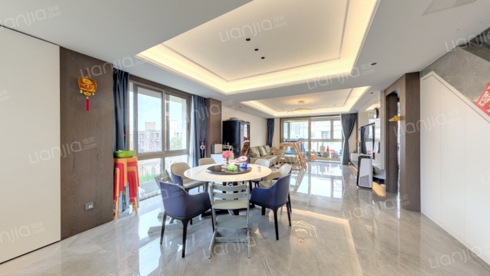 嘉宝前滩后院二手房实景图