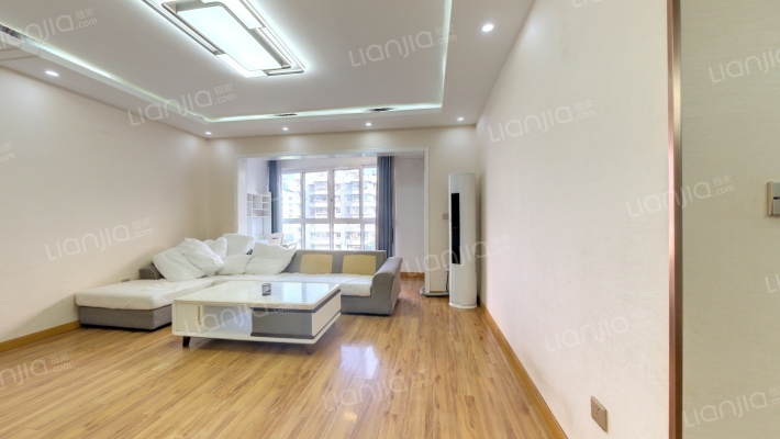 交警队电梯公寓二手房实景图