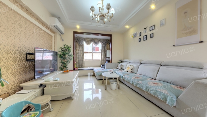 堤亚纳河谷二手房实景图