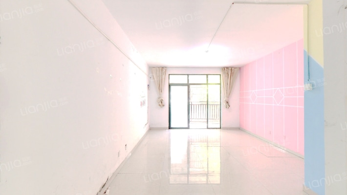 华盛格林雅地二手房实景图