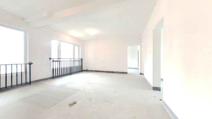 融创南湖逸家二手房实景图