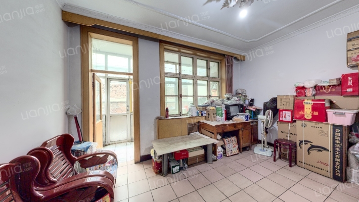 酒厂家属楼二手房实景图